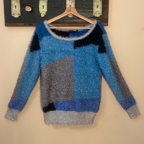 NY & C New York and Company Fuzzy Metallic Colour Block Sweater Size Medium - Picture 7 of 16